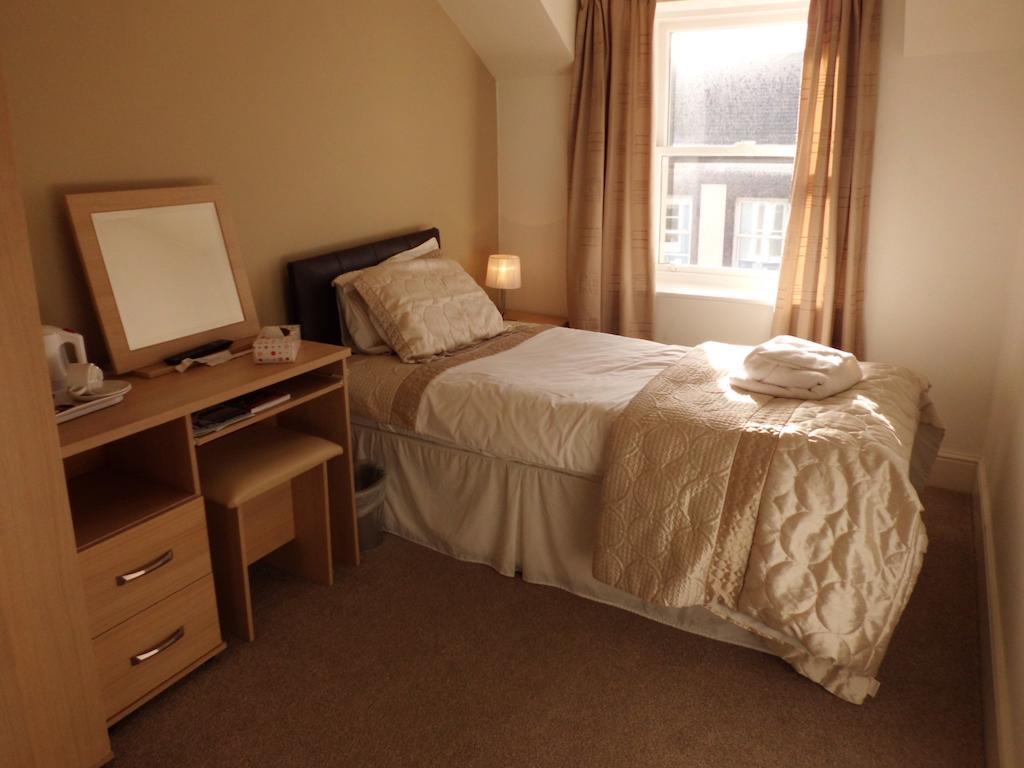 The Golden Lion Hotel Maryport Habitación foto